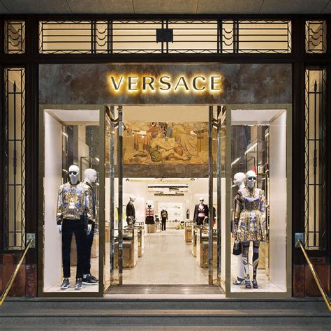 versace melbourne retail 2 161 collins st melbourne|Versace collins street.